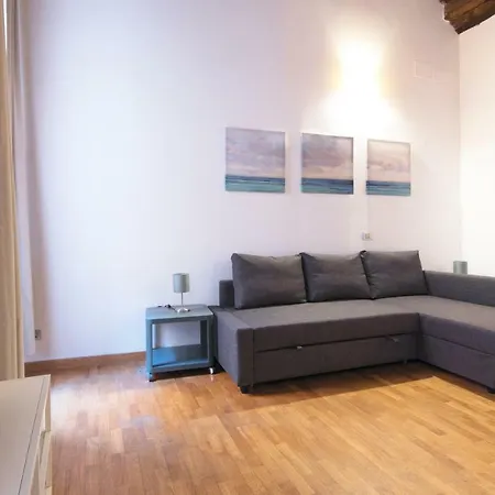 Pantheon - Pie Di Marmo Elegance Apartman
